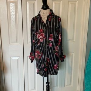 $4 Sale!! New York Laundry Tunic Top